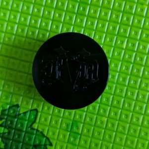 🔥kat von d setting powder travel size